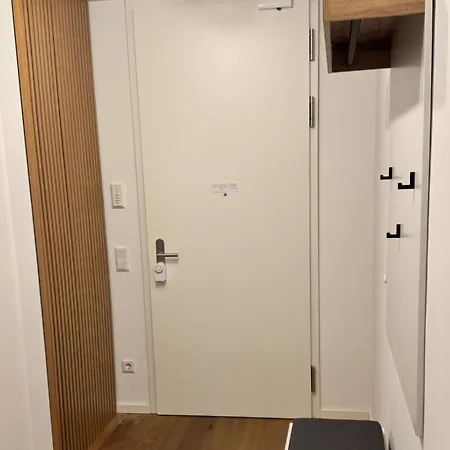 Apartament New Spacious Luxury At Rathaushausplatz