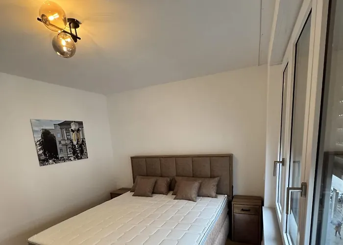 New Spacious Luxury At Rathaushausplatz * Augsbourg